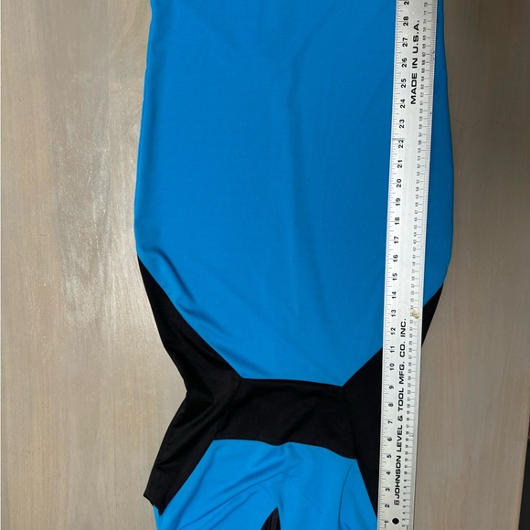 New dress without tags med length 10% stretch fabric two colour blue and black - Picture 5 of 7